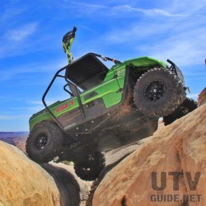 UTV crawling on rocks